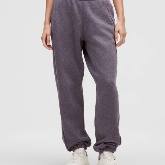 Lululemon Scuba Mid-Rise Oversized Jogger - Picture 1 of 7